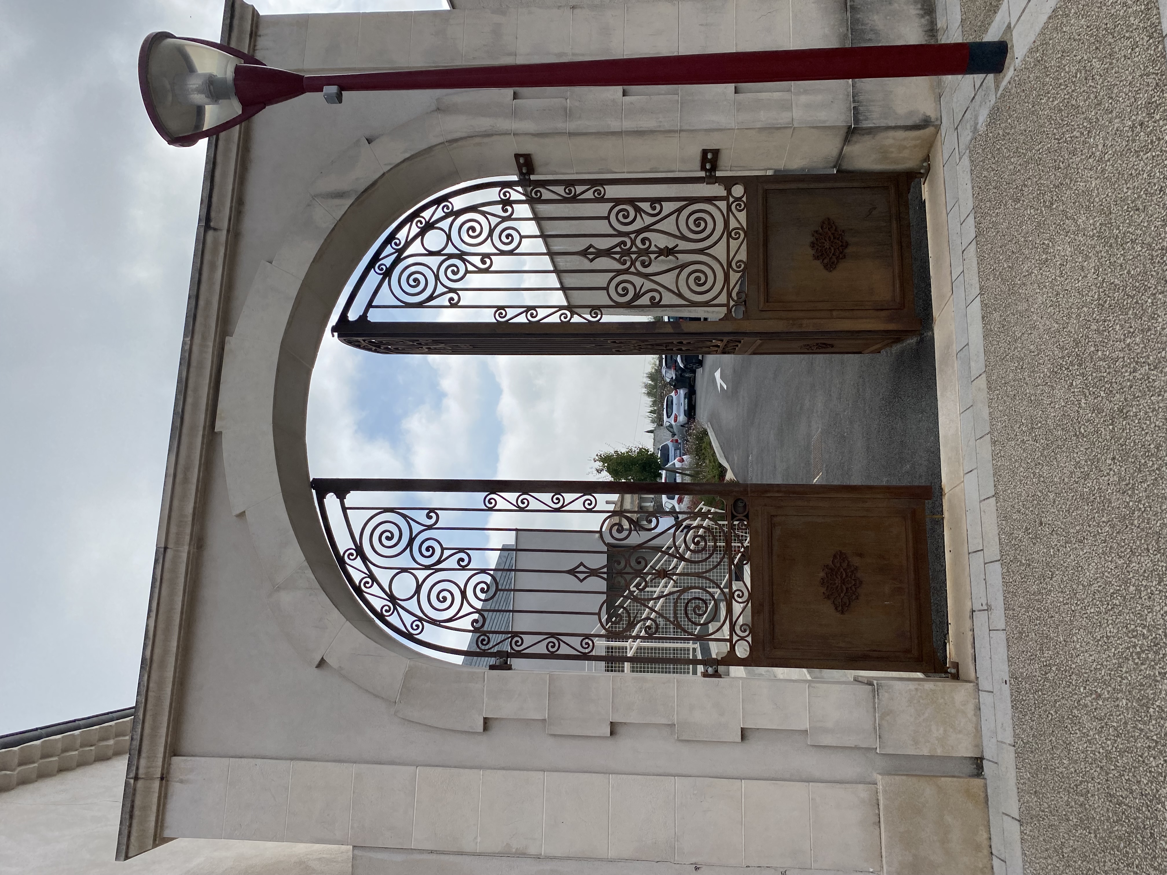 portail ancienne maison Alauzen